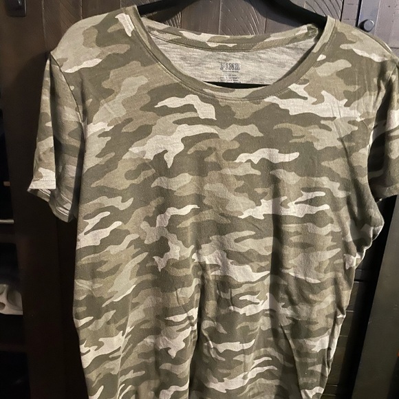 Pink camo t shirt - Picture 1 of 1